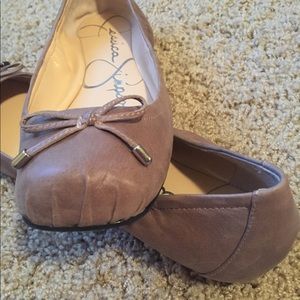 🎉SALE🎉JESSICA SIMPSON taupe leather ballet flats